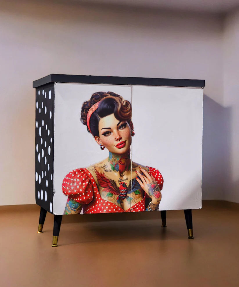 Pin Up