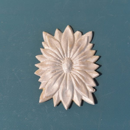 Rosette - R116 Small Sunflower