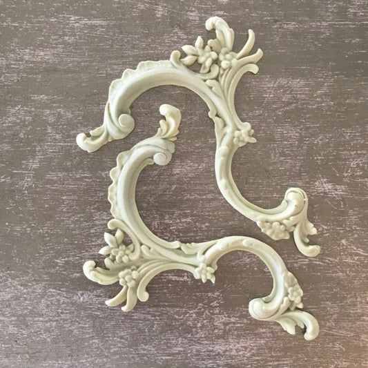 Scroll - SC48 Large Ornate Rococo Style (sold as a pair)