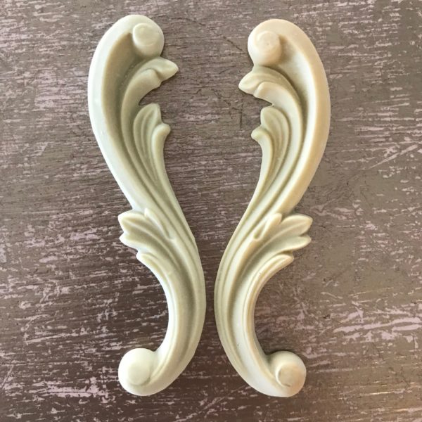 Scroll - SC7 (sold as a pair)